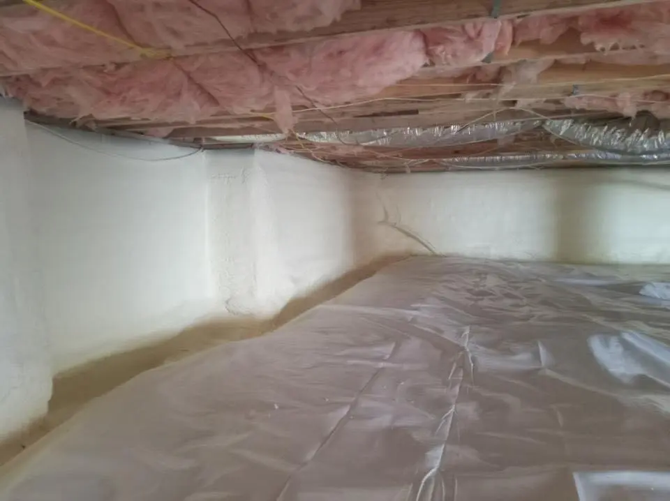 Crawl space encapsulation with closed-cell spray foam for Attic Insulation in Venersborg